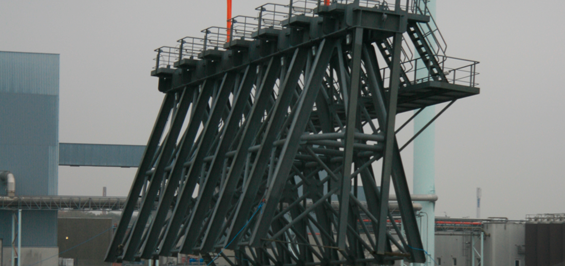 Sea-fastening steelwork accompanying the 2013 Siemens and Swire Blue Ocean project account; historical portfolio evidence.